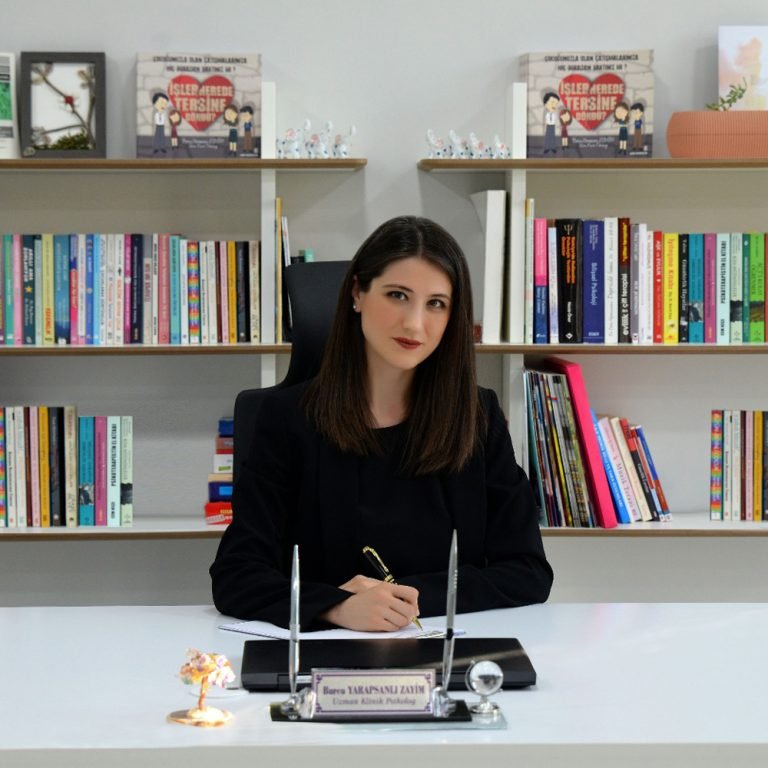 Hakkımızda 29 Kurucu Uzman Klinik Psikolog & Psikoterapist Yazar Burcu YARAPSANLI ZAYİM